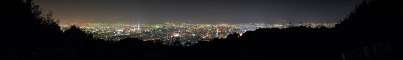 将軍塚 市営展望台からのパノラマ夜景写真