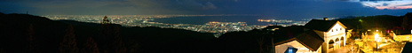 六甲ガーデンテラス「見晴らしの塔」からのパノラマ夜景写真（日没直後）