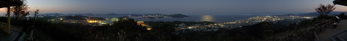 近見山展望台からのパノラマ夜景写真(日没直後)